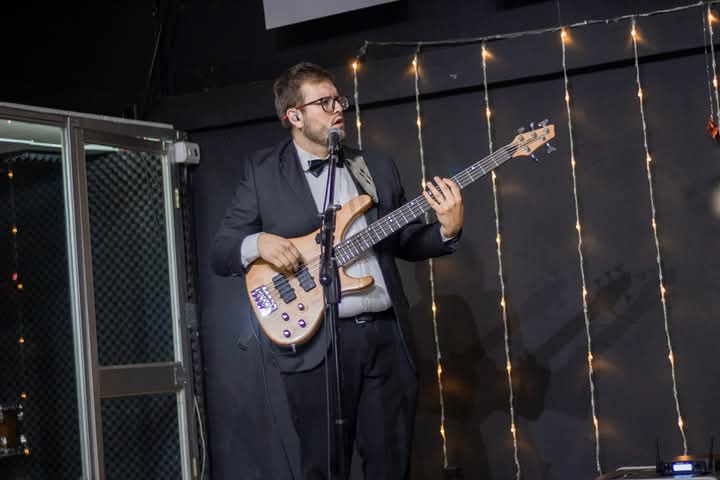 Profe Mati - Bajo 4